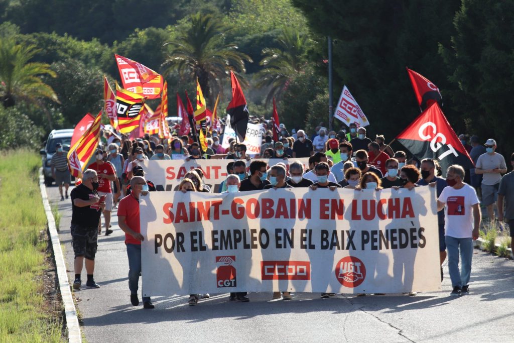 Mobilització en contra el tancament de la planta de Saint-Gobain